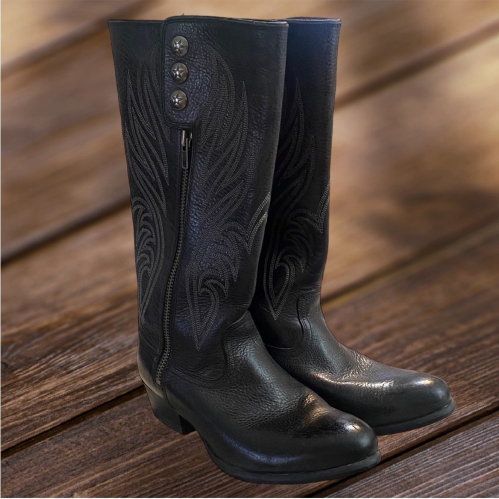 ARIAT women’s uproar western coastal cowgirl boots US 7